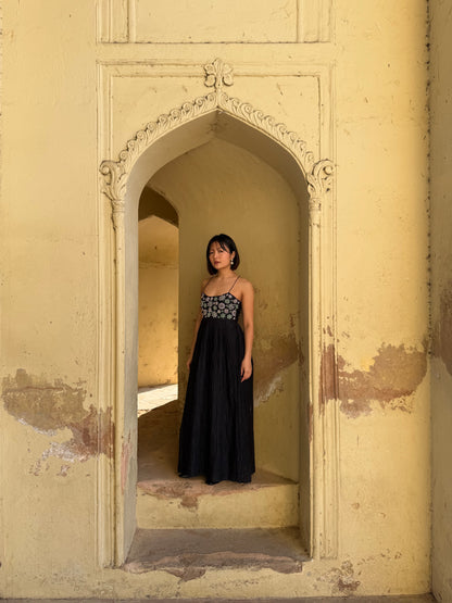 Hoor Dress — Black